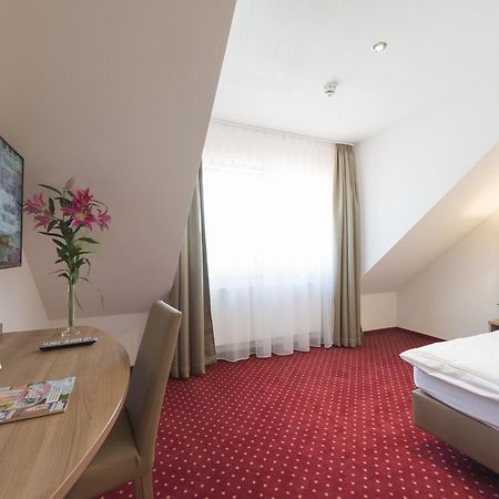 Isny im Allgäu Hotel Restaurant Baeren מראה חיצוני תמונה