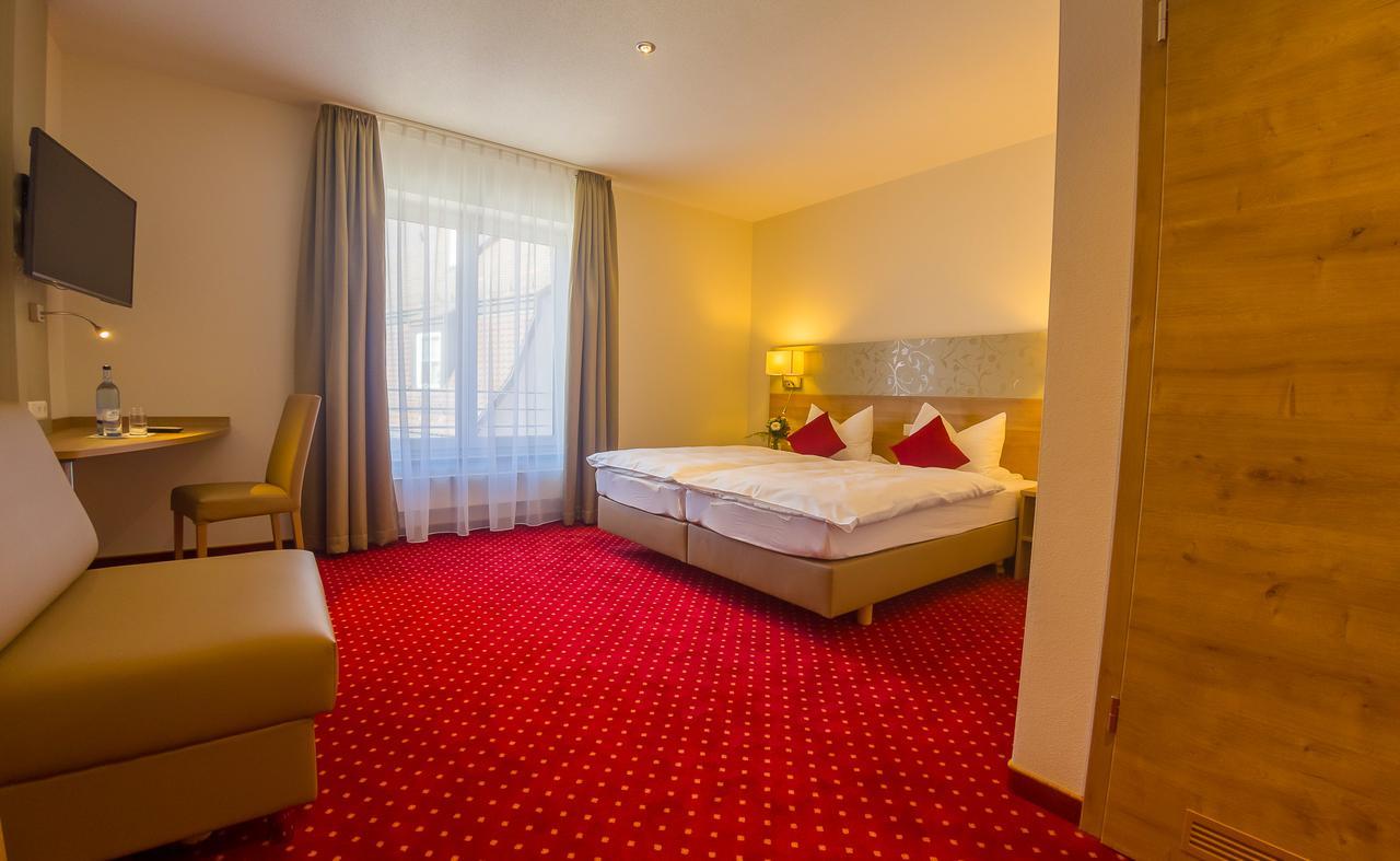 Isny im Allgäu Hotel Restaurant Baeren מראה חיצוני תמונה