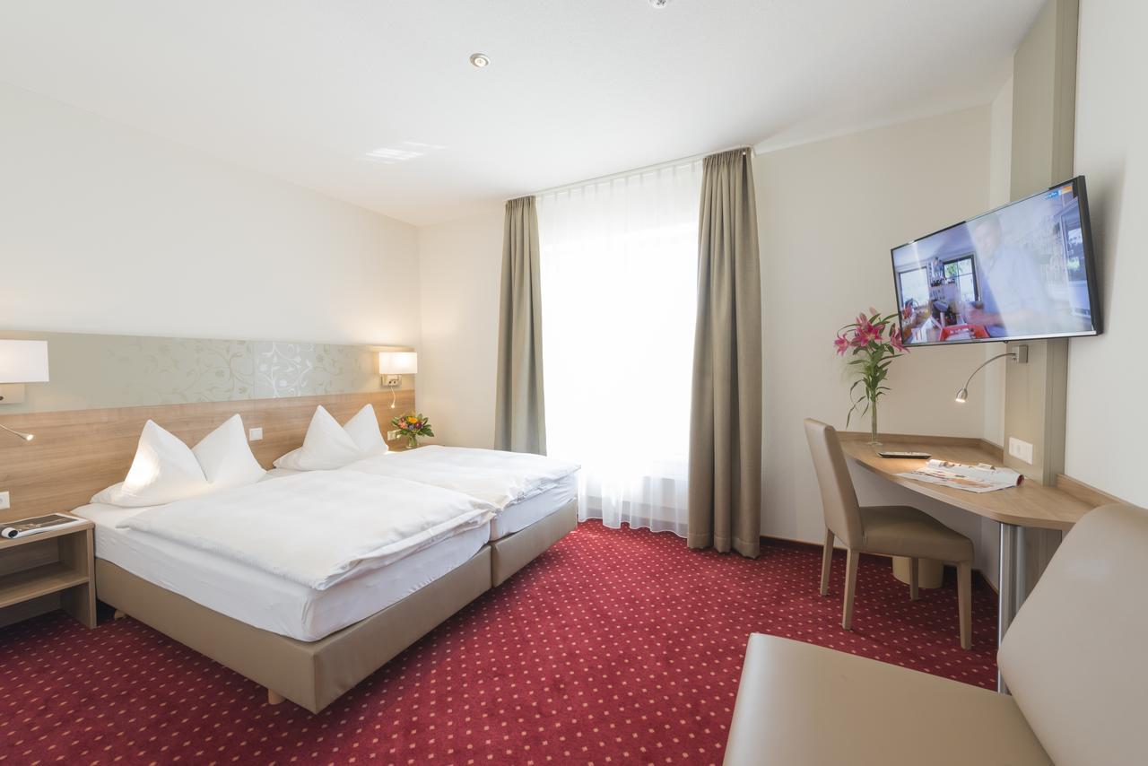 Isny im Allgäu Hotel Restaurant Baeren מראה חיצוני תמונה